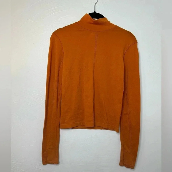 Athleta Long-Sleeved Cropped Active Top Size XS Orange Athleisure - Picture 1 of 6